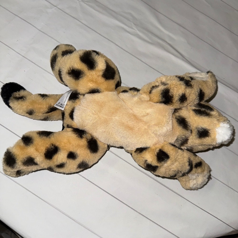 FAO Schwarz Cheetah Spotted Leopard Plush 14" Soft Stuffed Animal EUC Safari Toy - Picture 5 of 8